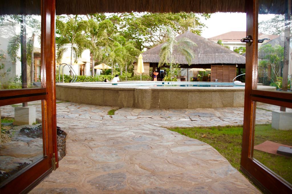 Acacia Tree Garden Hotel Puerto Princesa Buitenkant foto