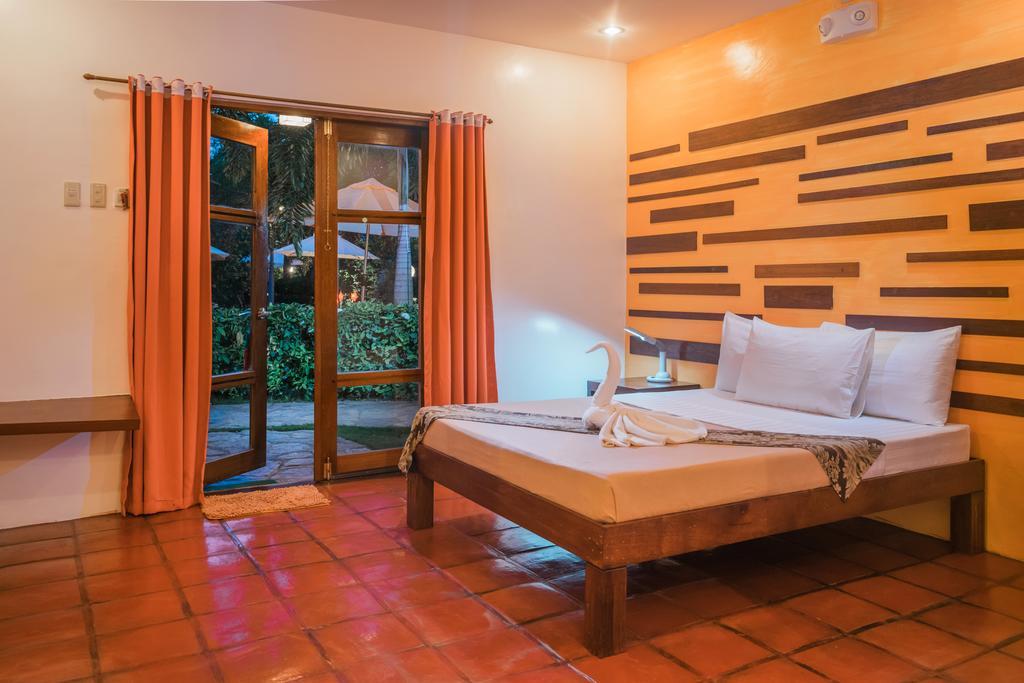 Acacia Tree Garden Hotel Puerto Princesa Buitenkant foto